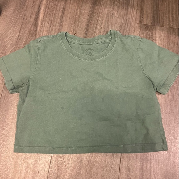 Urban Outfitters Cropped Green top - Picture 1 of 2